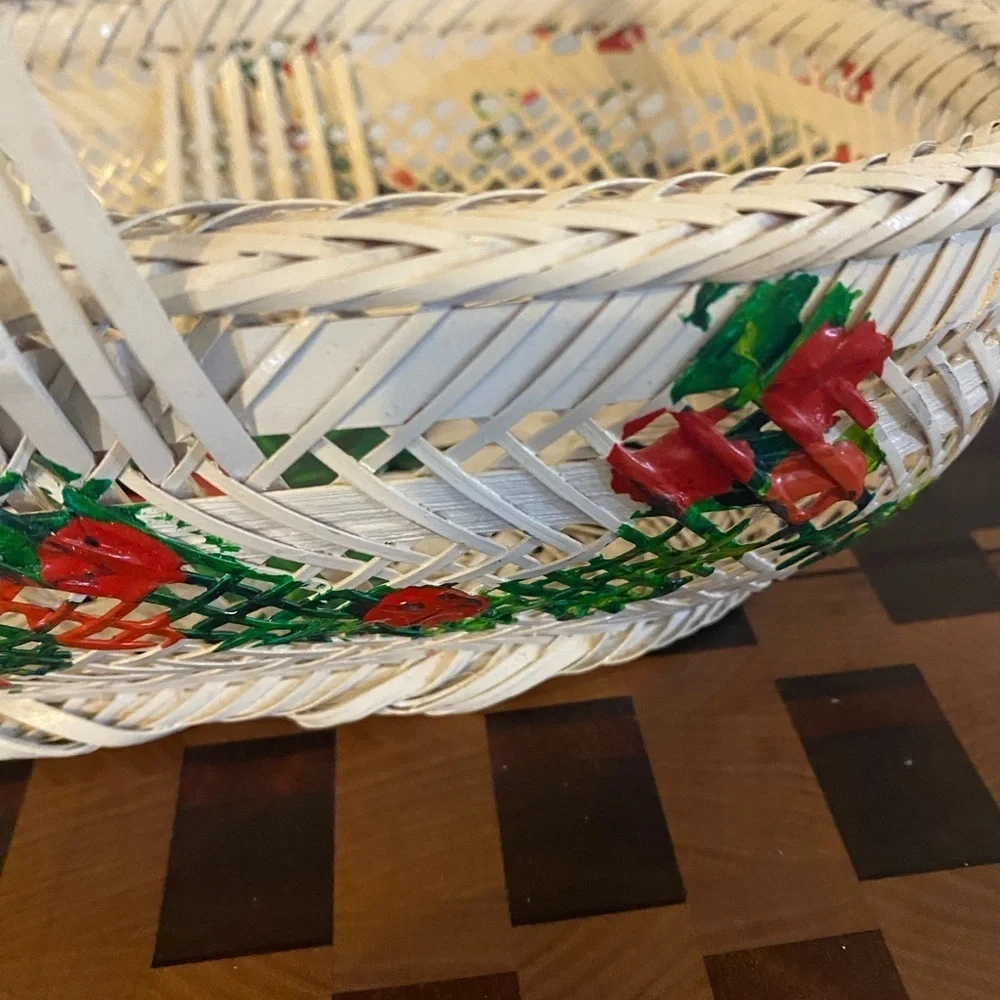 Vintage Daddy’s Duck Handwoven Hand Painted Basket Red Green Floral 8”W x 8”H